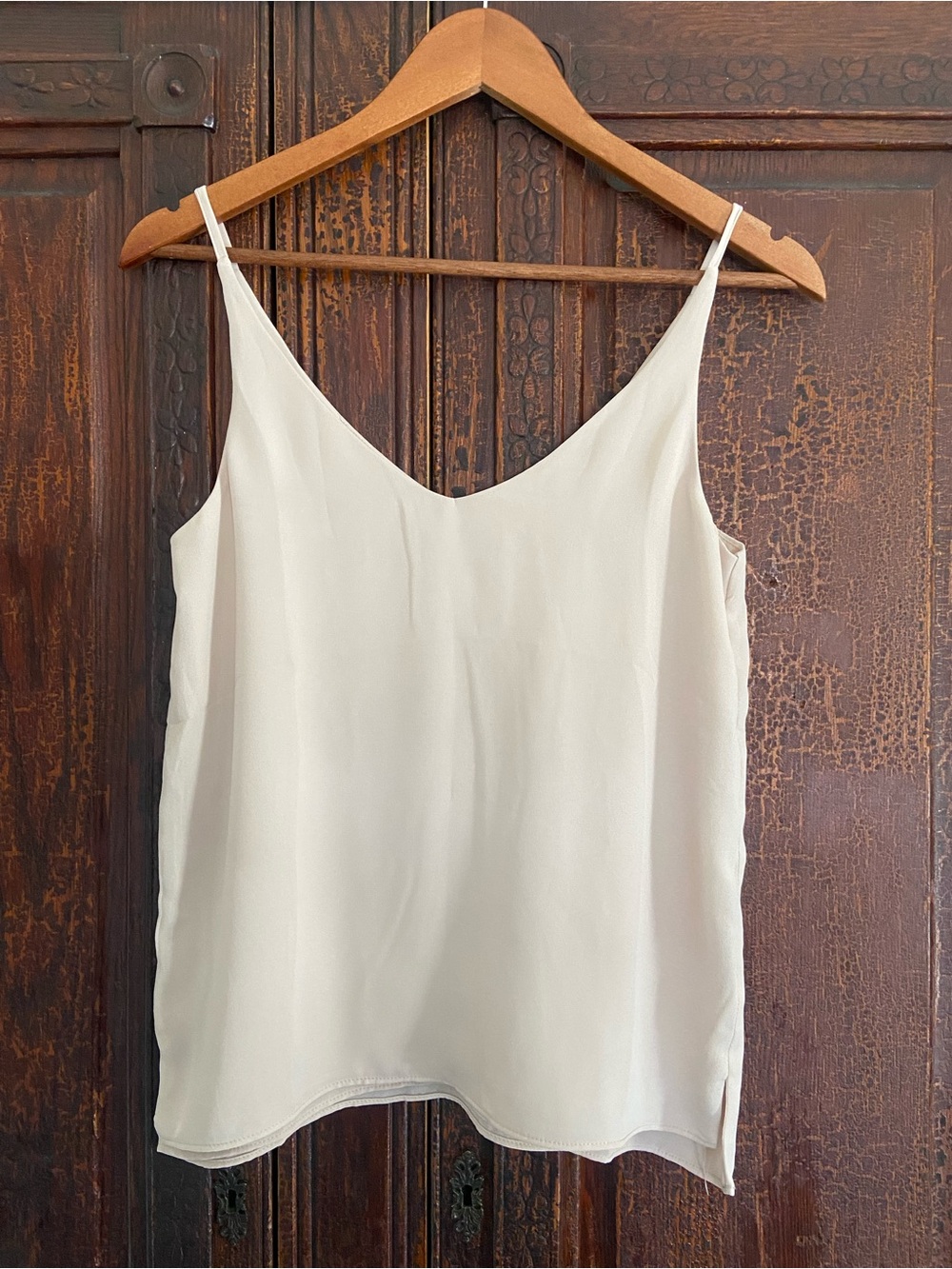 Simons Cream V-Neck Spaghetti Strap Camisole